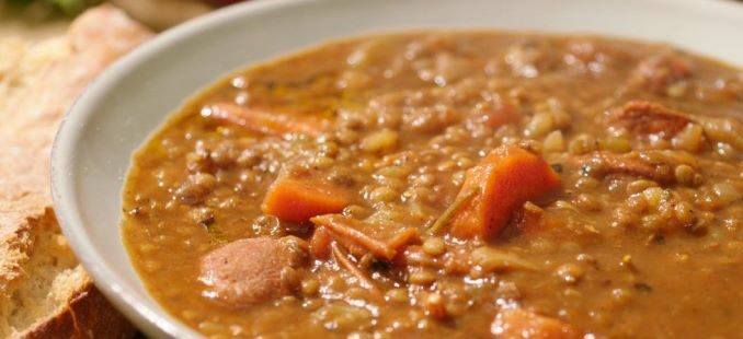 Spaanse linzensoep met chorizo Spaanse linzensoep met chorizo